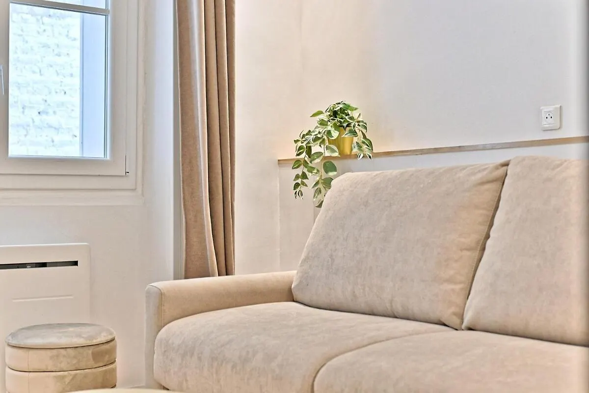 Apartment Studio Chic In Paris- III